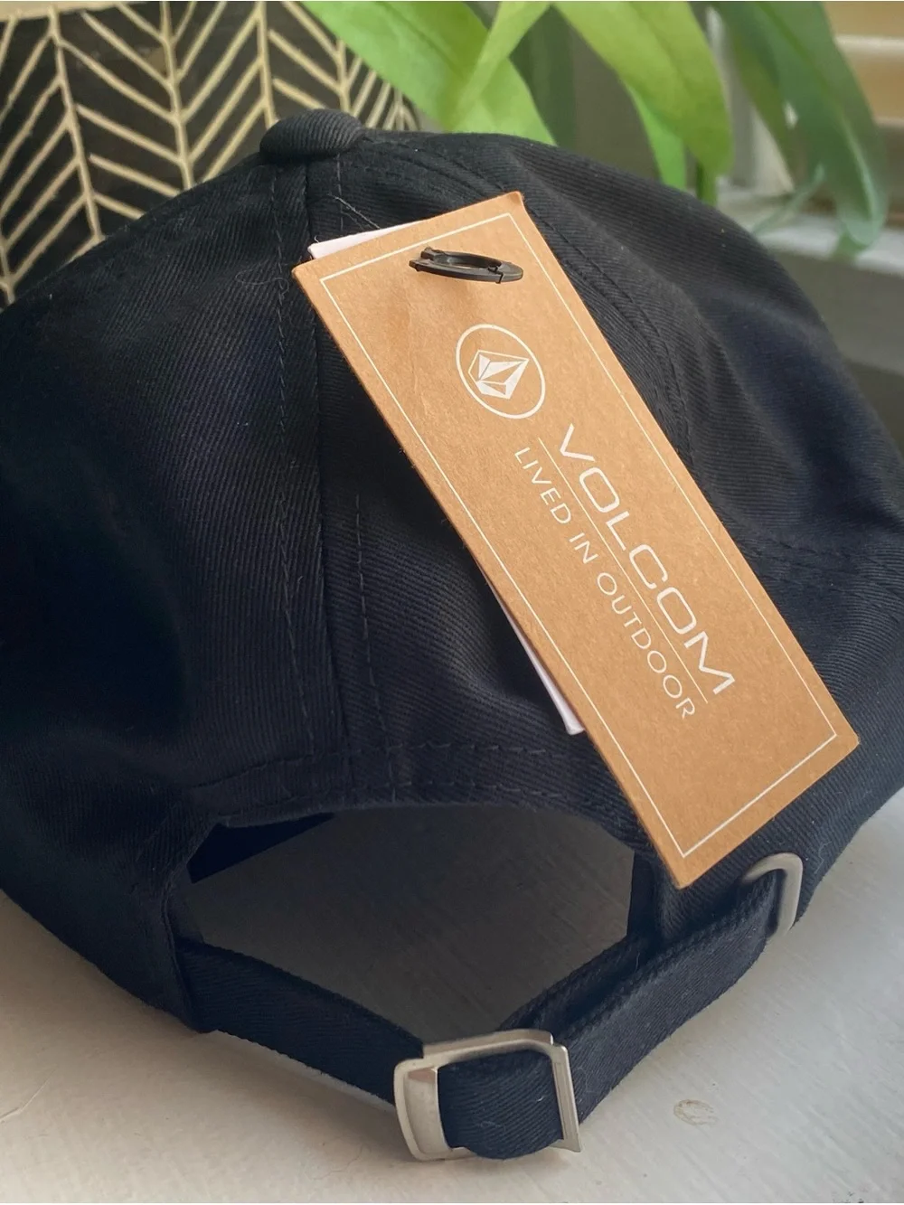 VOLCOM Strap Back Dad Hat Baseball Cap *NEW WITH TAGS*